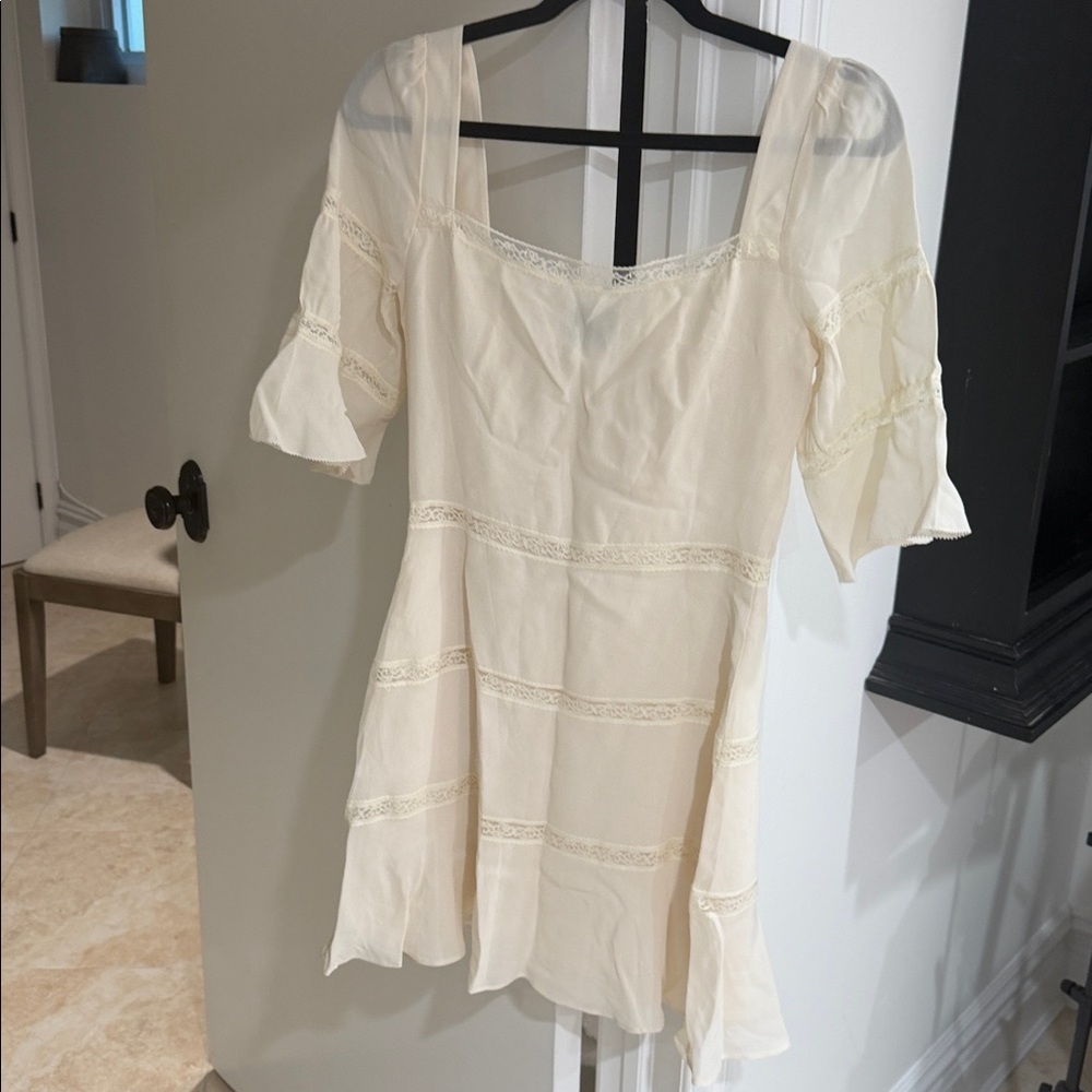 Reformation Claribel Dress NWT sz 2 in cream - Picture 6 of 7